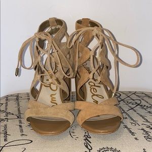 Sam Edelman Yardley block sandals